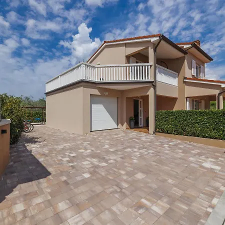 Holiday home Vesna By Interhome